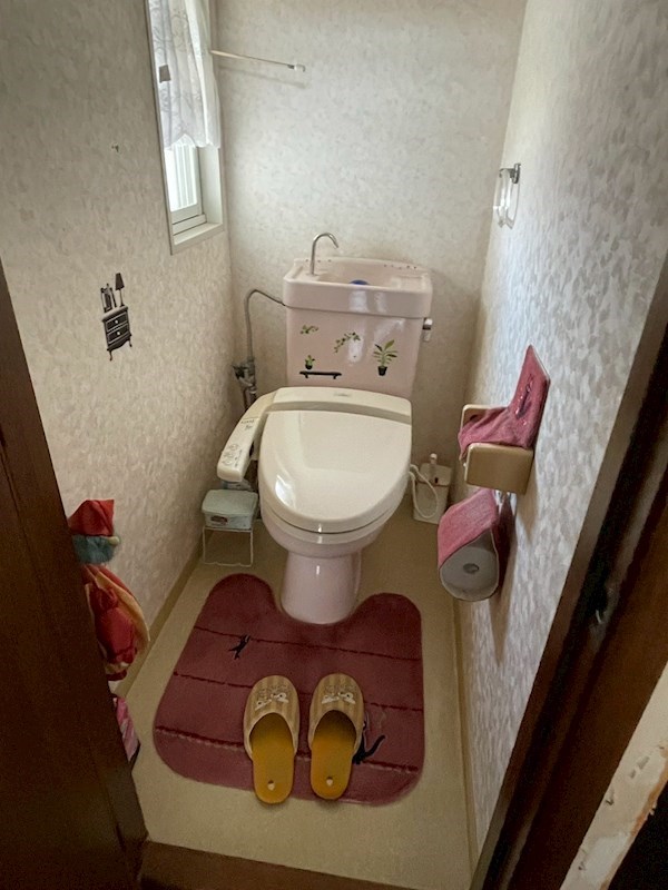 旭台二丁目戸建 内観写真（トイレ）