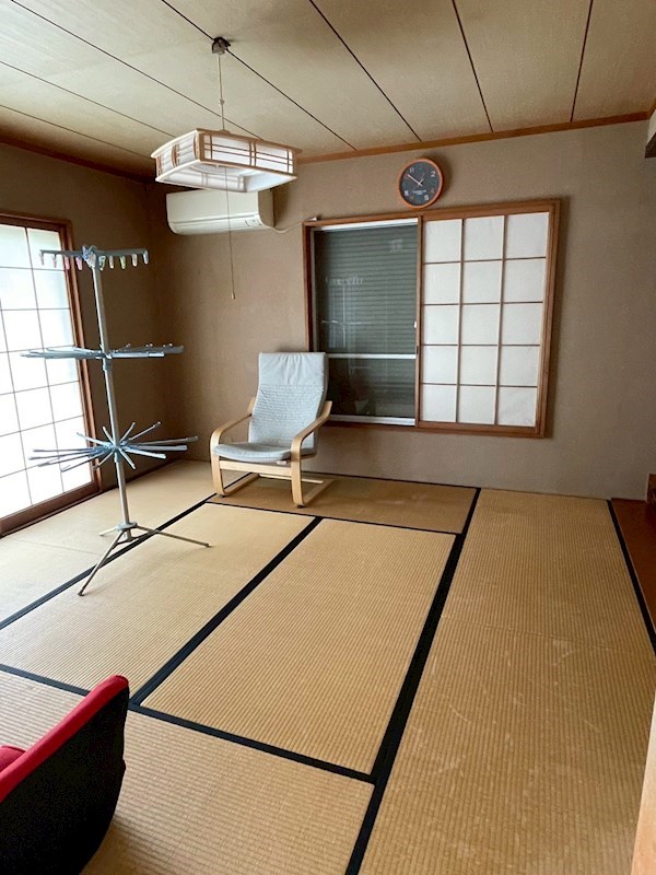 旭台二丁目戸建 内観写真（リビング以外の居室）