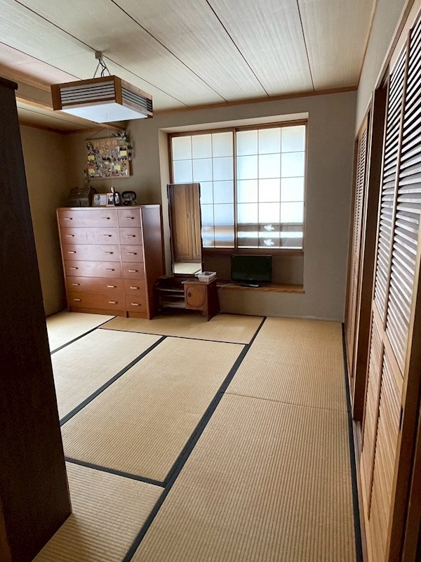 旭台二丁目戸建 内観写真（リビング以外の居室）