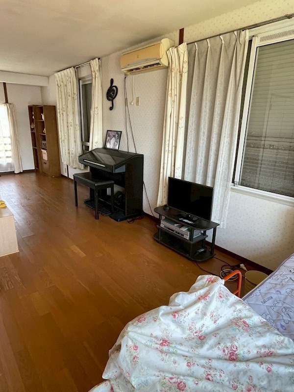 旭台二丁目戸建 内観写真（リビング以外の居室）