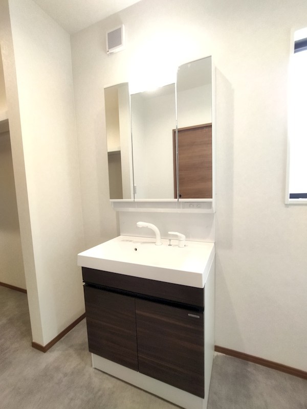 大字感田新築戸建3号地 内観写真（洗面台・洗面所）
