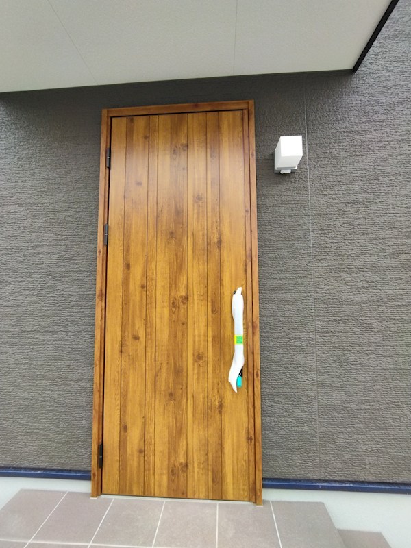 町上津役西二丁目新築戸建4号地 現地写真（玄関）