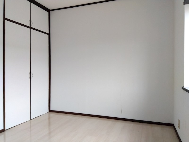 エメラルドマンション到津 内観写真（リビング以外の居室）