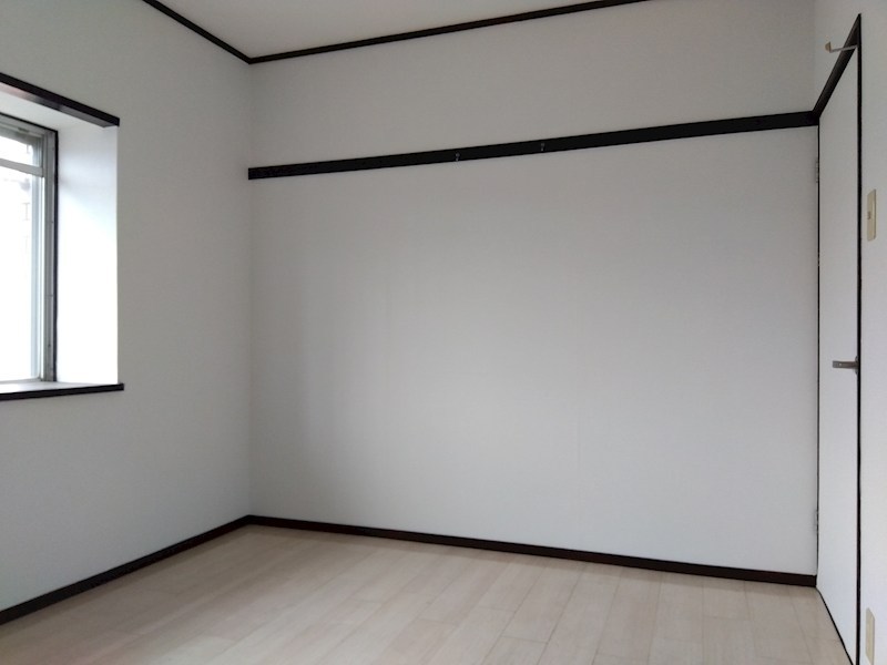 エメラルドマンション到津 内観写真（リビング以外の居室）