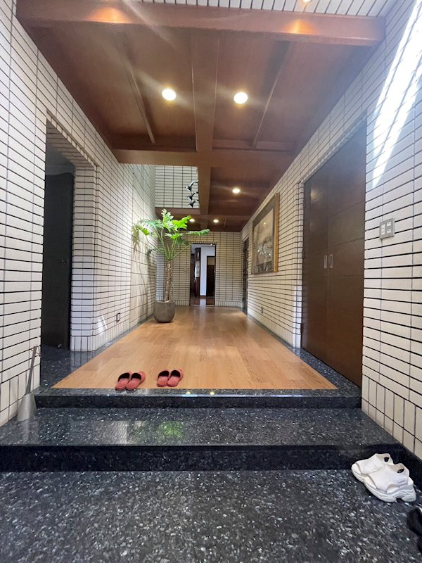 赤坂二丁目戸建 現地写真（玄関）