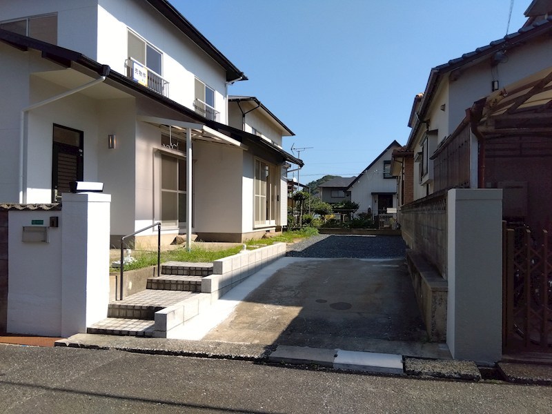 吉志六丁目戸建 現地写真（駐車場）