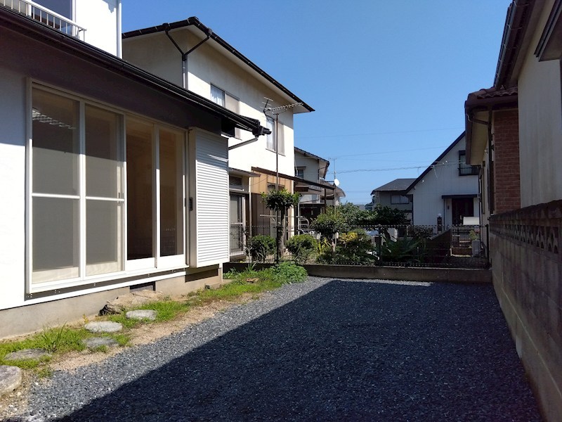 吉志六丁目戸建 現地写真（庭）