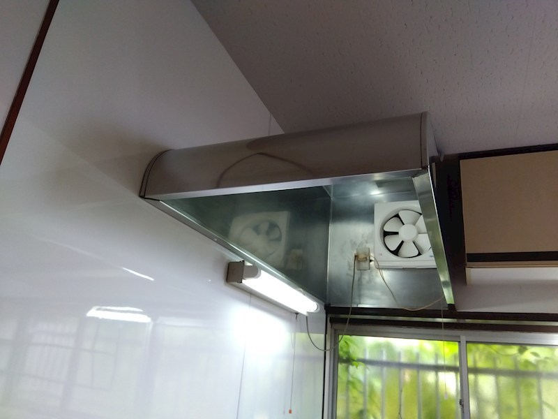 湯川新町一丁目12番戸建 内観写真（キッチン）