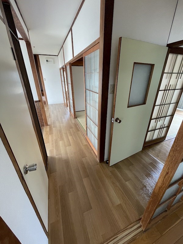 湯川新町一丁目12番戸建 内観写真（その他）
