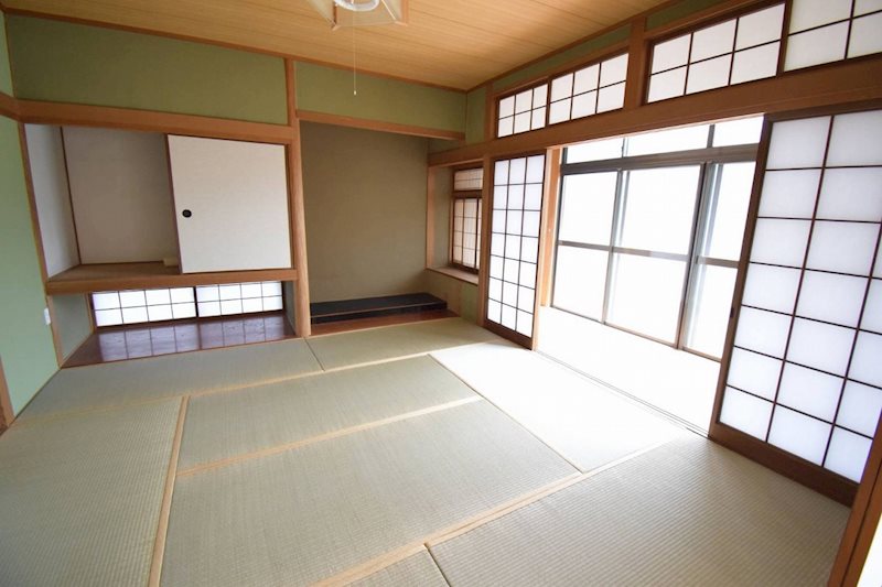 通谷一丁目戸建  内観写真（リビング以外の居室）