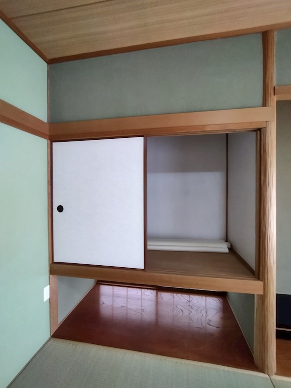 通谷一丁目戸建  内観写真（収納）