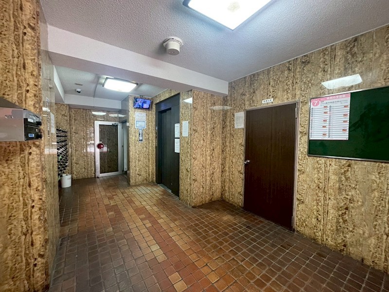 エイトピア花房 共用部写真（エントランス）