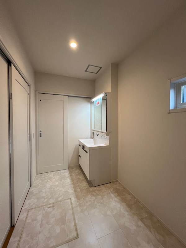 割子川二丁目新築戸建2号地  内観写真（洗面台・洗面所）