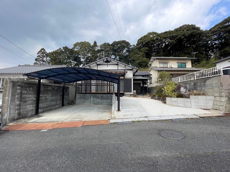 上吉田六丁目戸建   現地写真（駐車場）