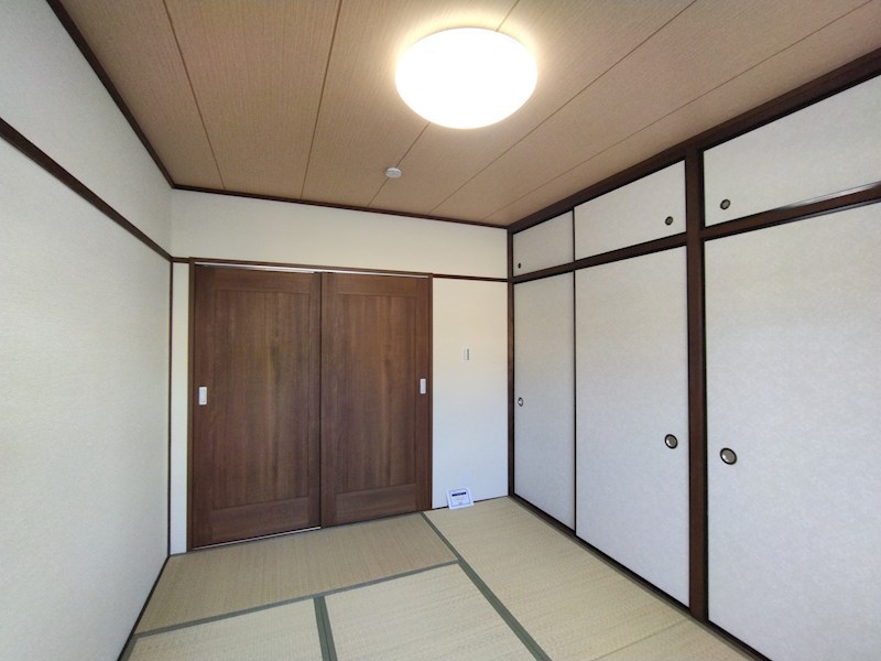 エメラルドマンション二島 内観写真（リビング以外の居室）