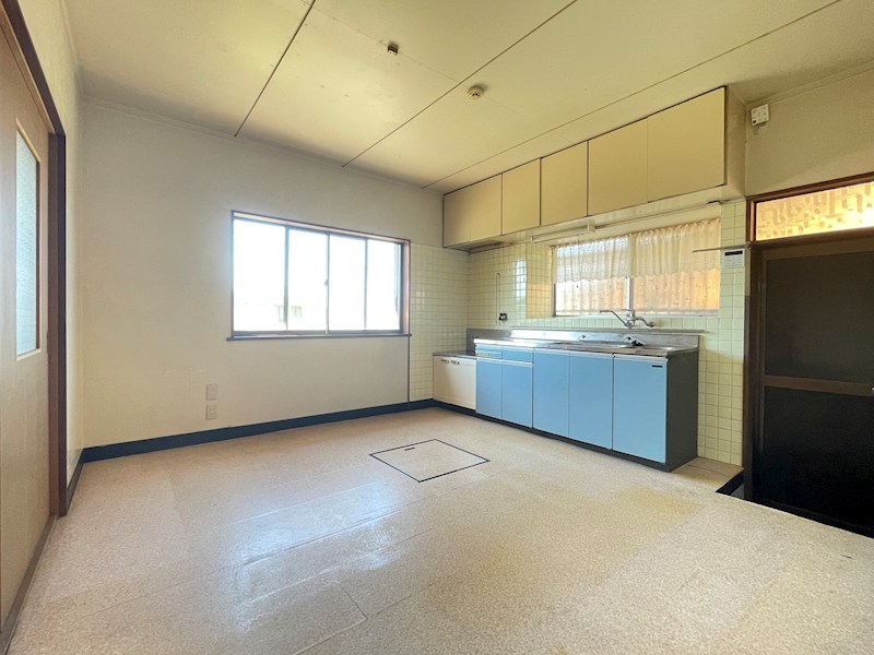赤坂三丁目10番戸建 内観写真（リビング）