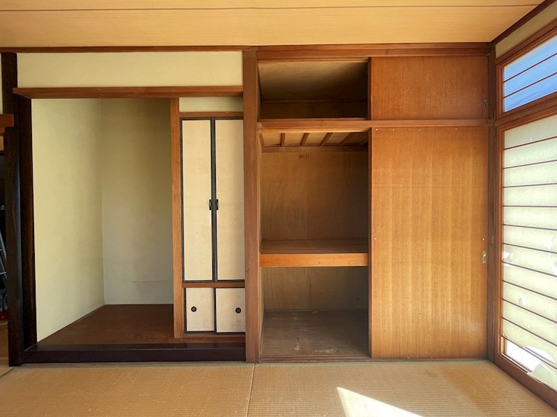 赤坂三丁目10番戸建 内観写真（収納）