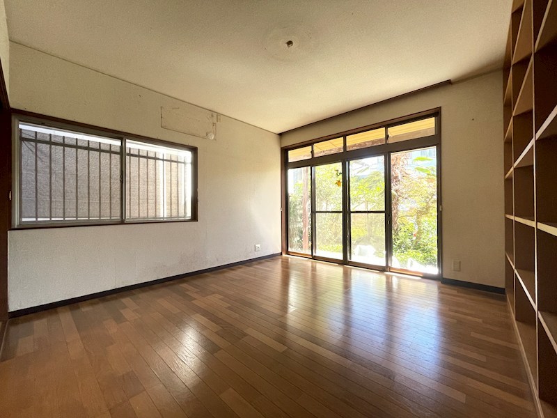 赤坂三丁目10番戸建 内観写真（リビング以外の居室）