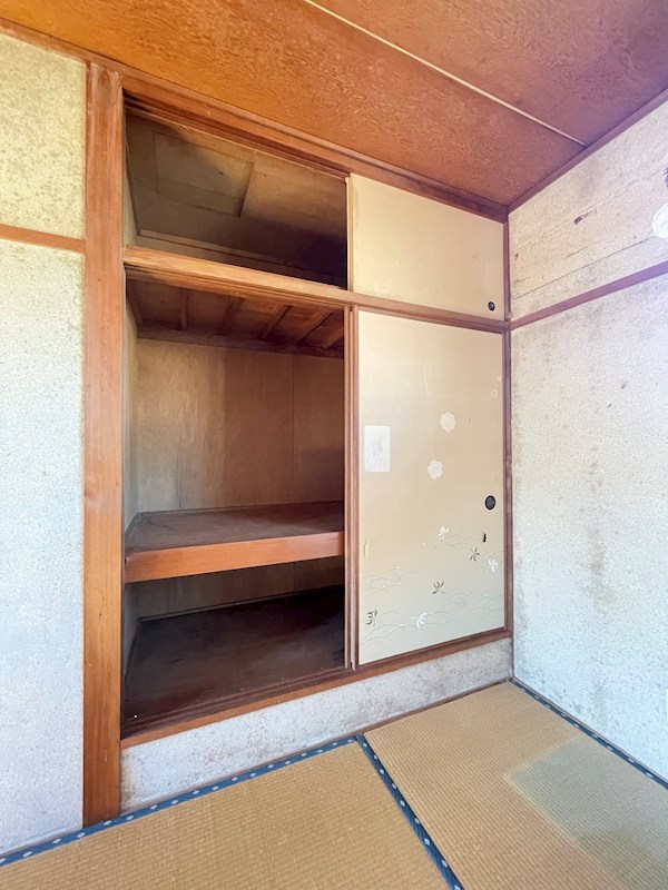 赤坂三丁目10番戸建 内観写真（収納）