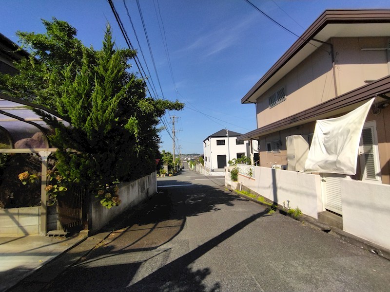 鷹見台三丁目戸建 現地写真（前面道路含む現地写真）