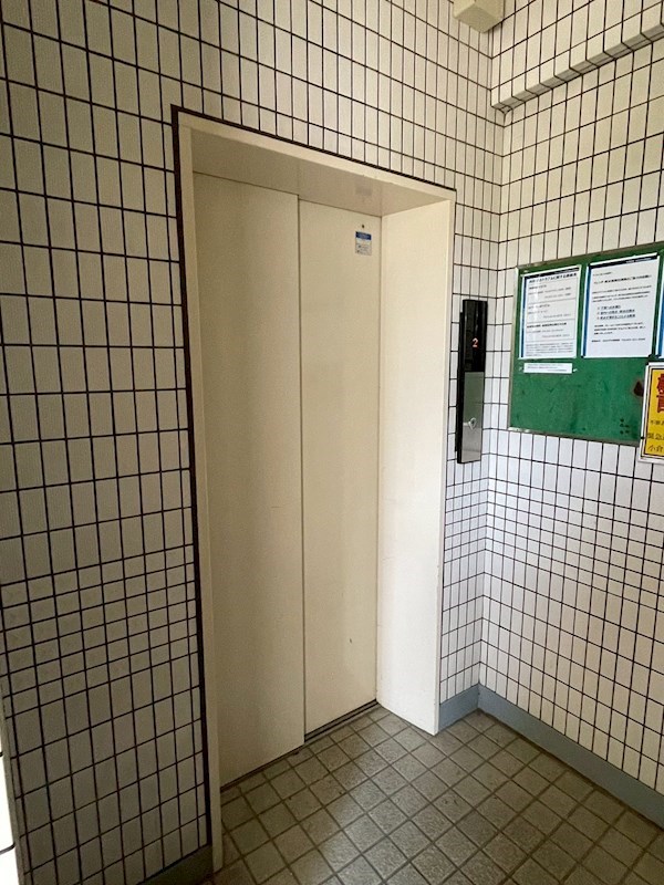 オリエンタル小倉南弐番館 共用部写真（ロビー）