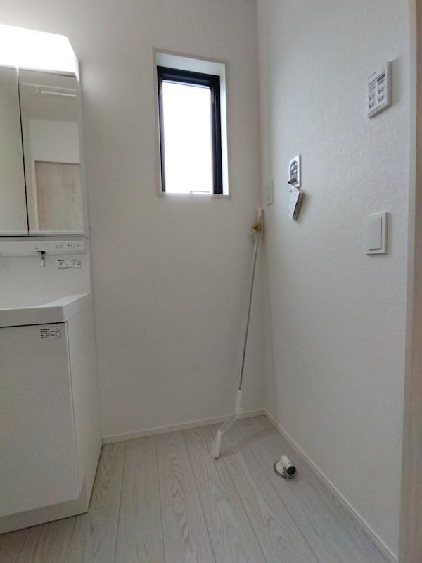 町上津役西一丁目新築戸建1号棟　2期 内観写真（洗面台・洗面所）