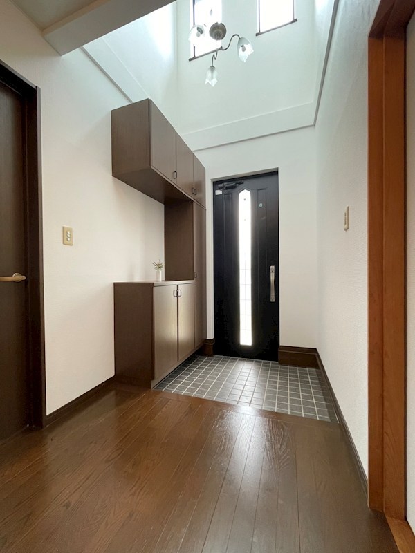二西三丁目18番戸建 現地写真（玄関）