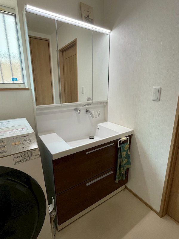 南泉三丁目戸建 内観写真（洗面台・洗面所）