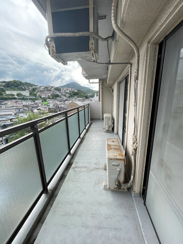 アーバン荒生田 現地写真（バルコニー）