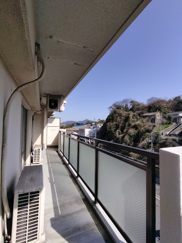 アーバン荒生田 現地写真（バルコニー）