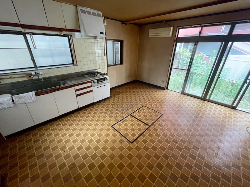 上馬寄二丁目6番戸建 内観写真（リビング）