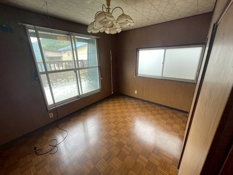 上馬寄二丁目6番戸建 内観写真（リビング以外の居室）
