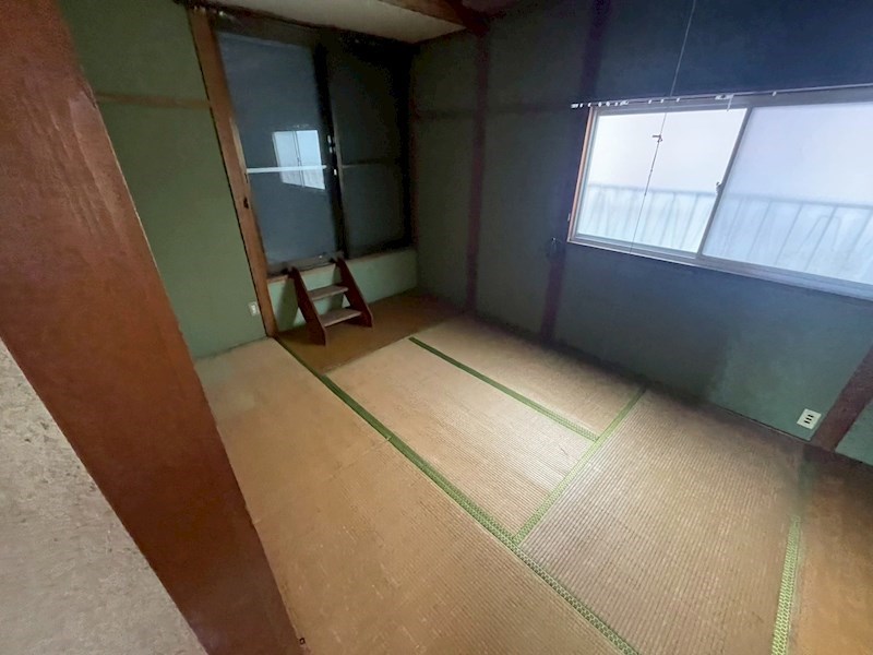 上馬寄二丁目6番戸建 内観写真（リビング以外の居室）