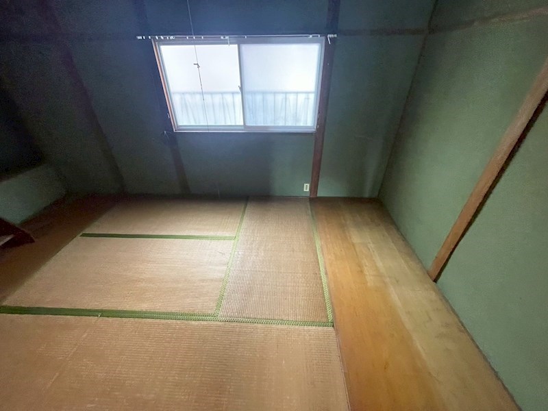 上馬寄二丁目6番戸建 内観写真（リビング以外の居室）