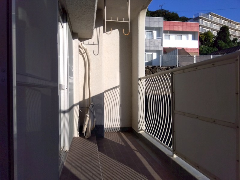 須賀町マンション 現地写真（バルコニー）