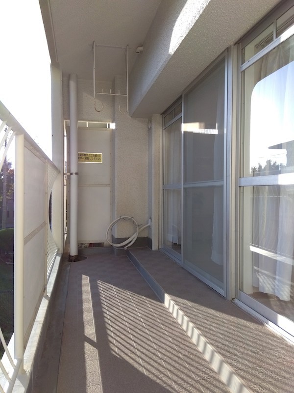 須賀町マンション 現地写真（バルコニー）