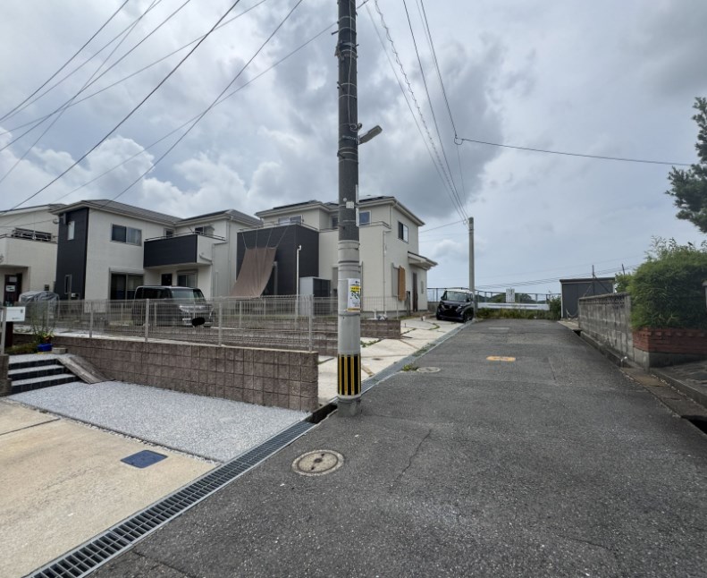 藤原三丁目戸建 現地写真（前面道路含む現地写真）