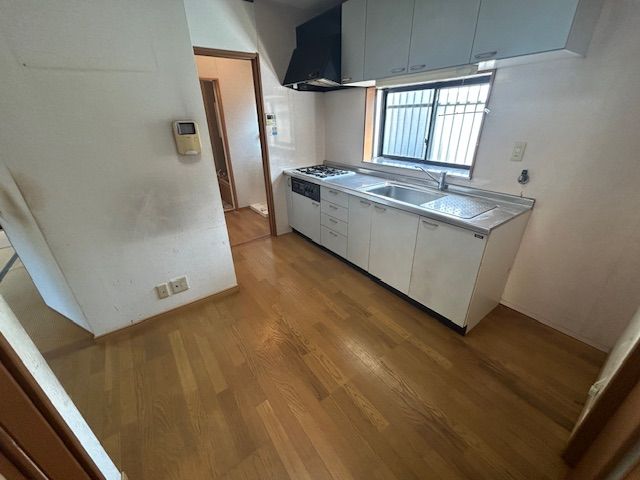 東本町二丁目戸建 内観写真（キッチン）
