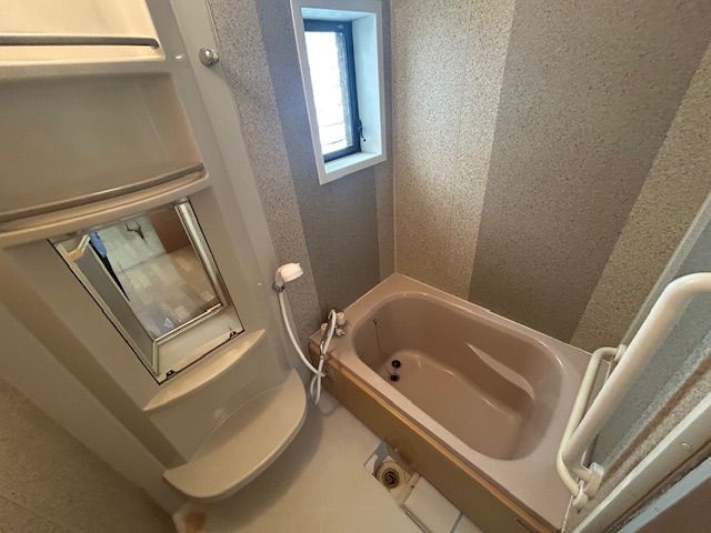東本町二丁目戸建 内観写真（浴室）