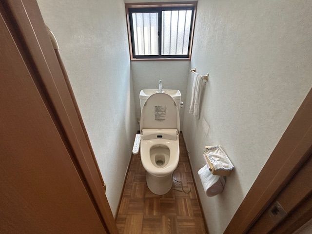 東本町二丁目戸建 内観写真（トイレ）