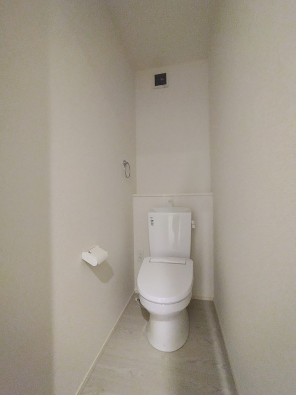 本城東三丁目新築戸建2号棟　1期 内観写真（トイレ）