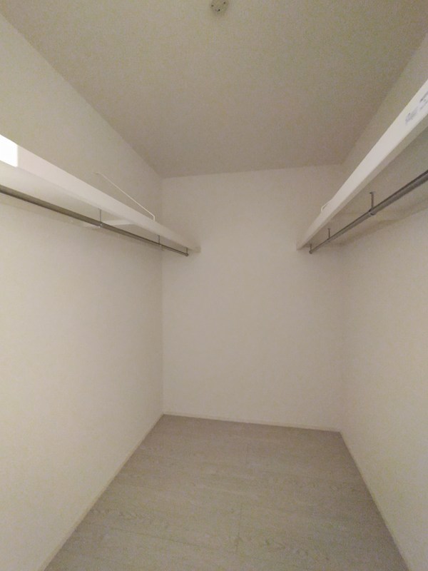 本城東三丁目新築戸建2号棟　1期 内観写真（収納）