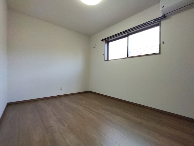 寺内二丁目新築戸建A棟 内観写真（リビング以外の居室）