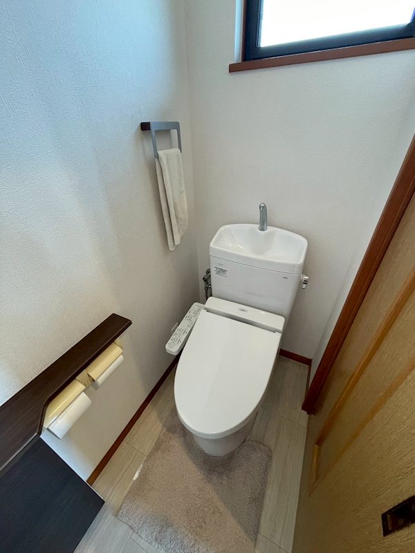 尾倉三丁目戸建 内観写真（トイレ）