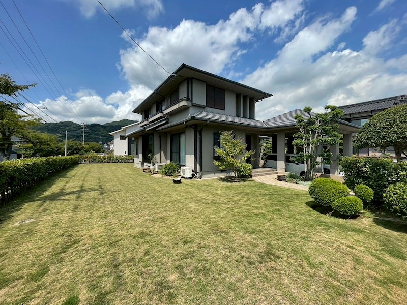 尾倉三丁目戸建 現地写真（庭）