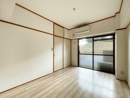 クインハイツ医生ヶ丘 内観写真（リビング以外の居室）