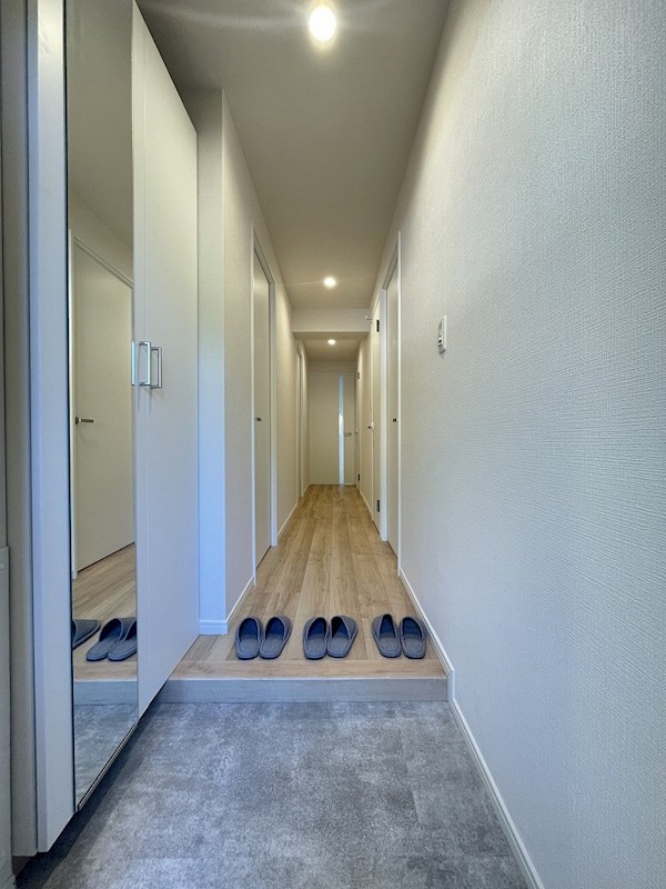 ロワールマンション和白５ 現地写真（玄関）