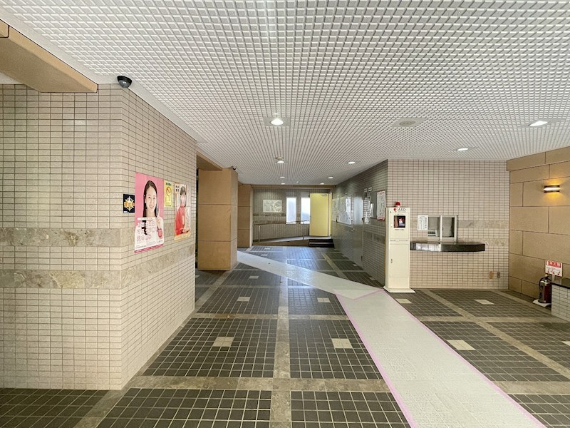 ロワールマンション和白５ 共用部写真（エントランス）