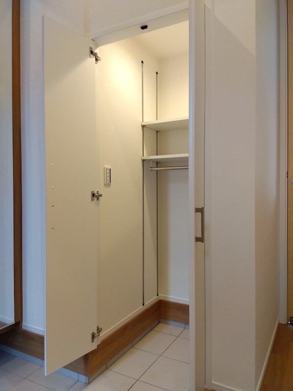 中曽根六丁目新築戸建10号地 現地写真（玄関）
