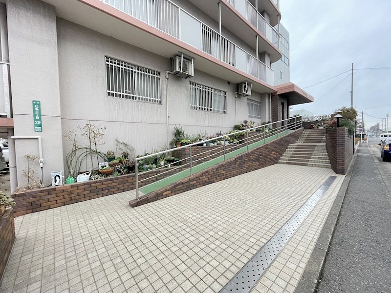 サーパス松島 共用部写真（エントランス）